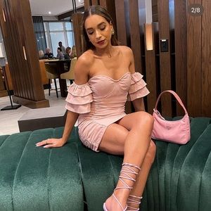 Off the shoulders pink mini dress